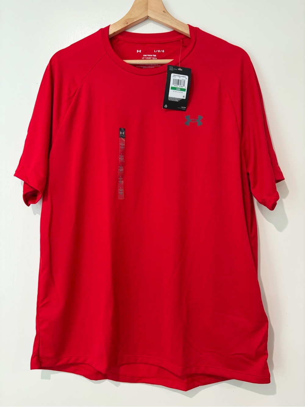 Under Armour Men’s Red Crew Neck Short Sleeve Athletic Tee